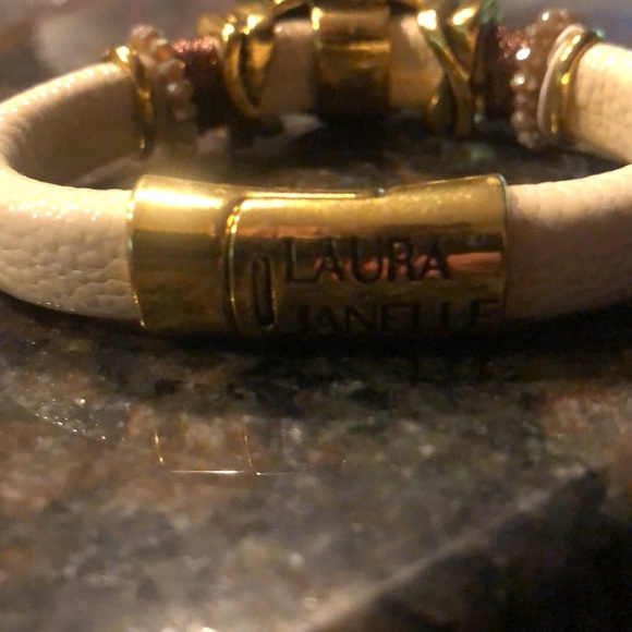 Laura Janelle RGLB bracelet magnetic closure - Picture 3 of 3